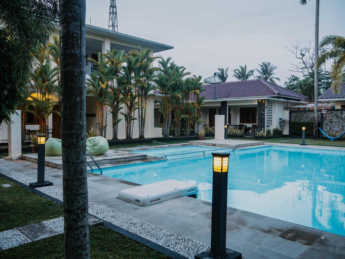 Sunrise Resort Batukaras Zewnętrze zdjęcie