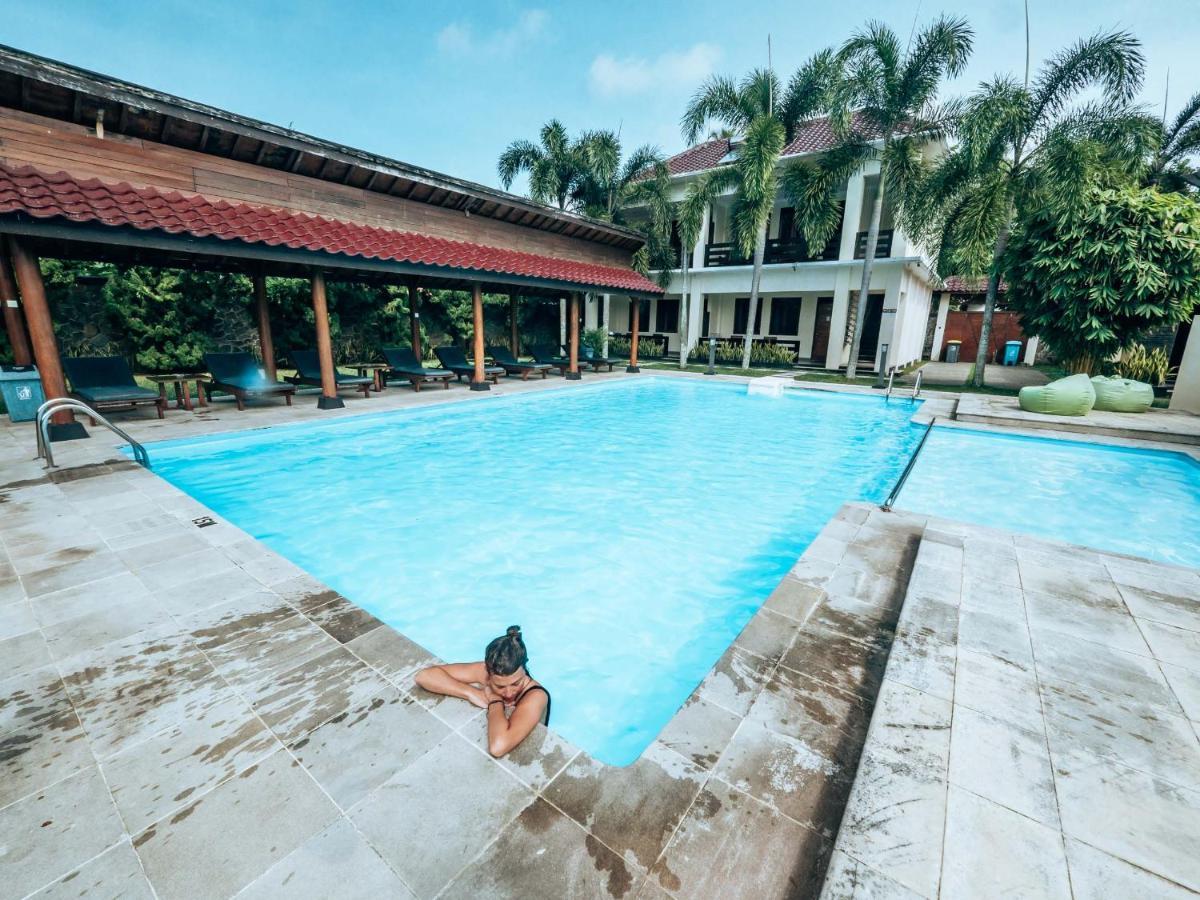 Sunrise Resort Batukaras Zewnętrze zdjęcie