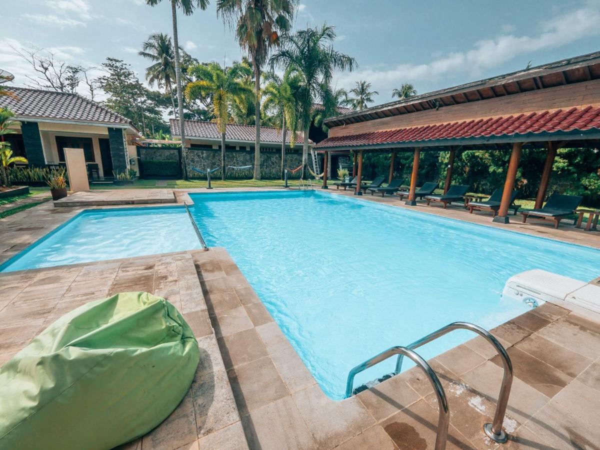 Sunrise Resort Batukaras Zewnętrze zdjęcie